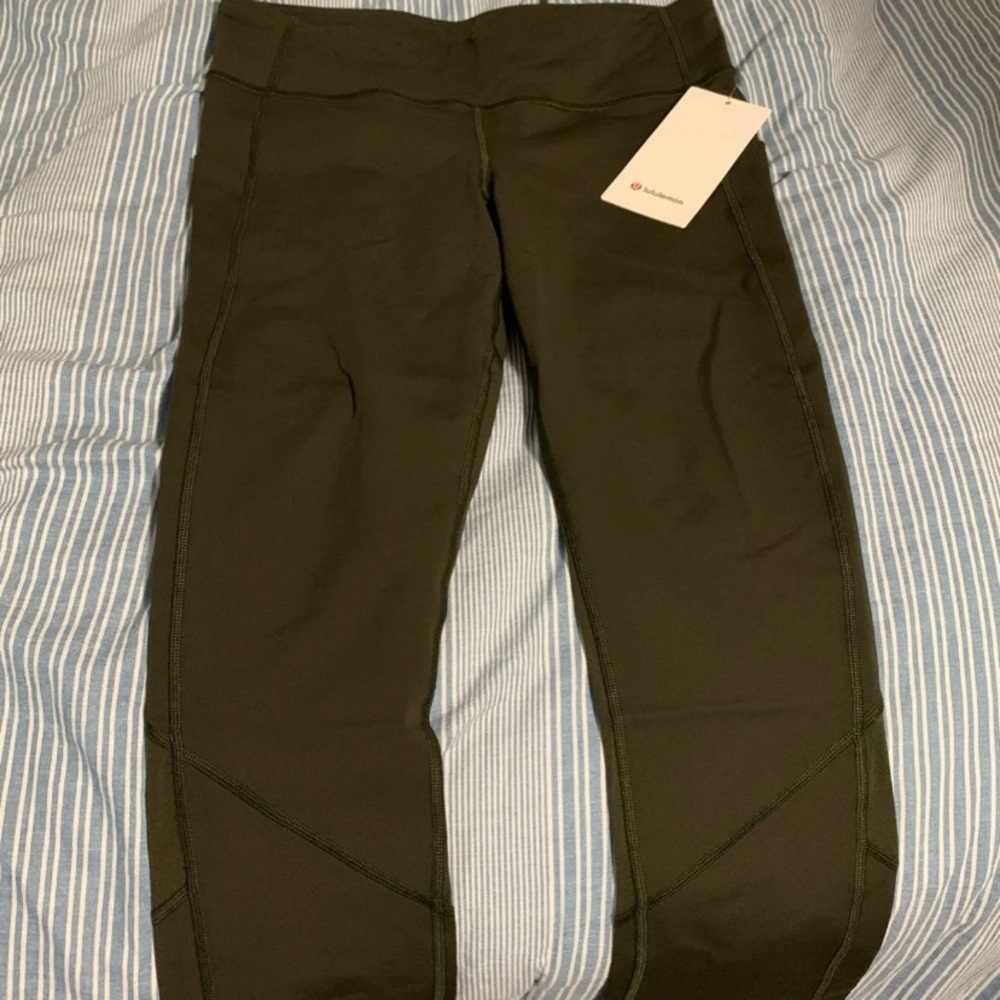 NWT size 8 lululemon leggings